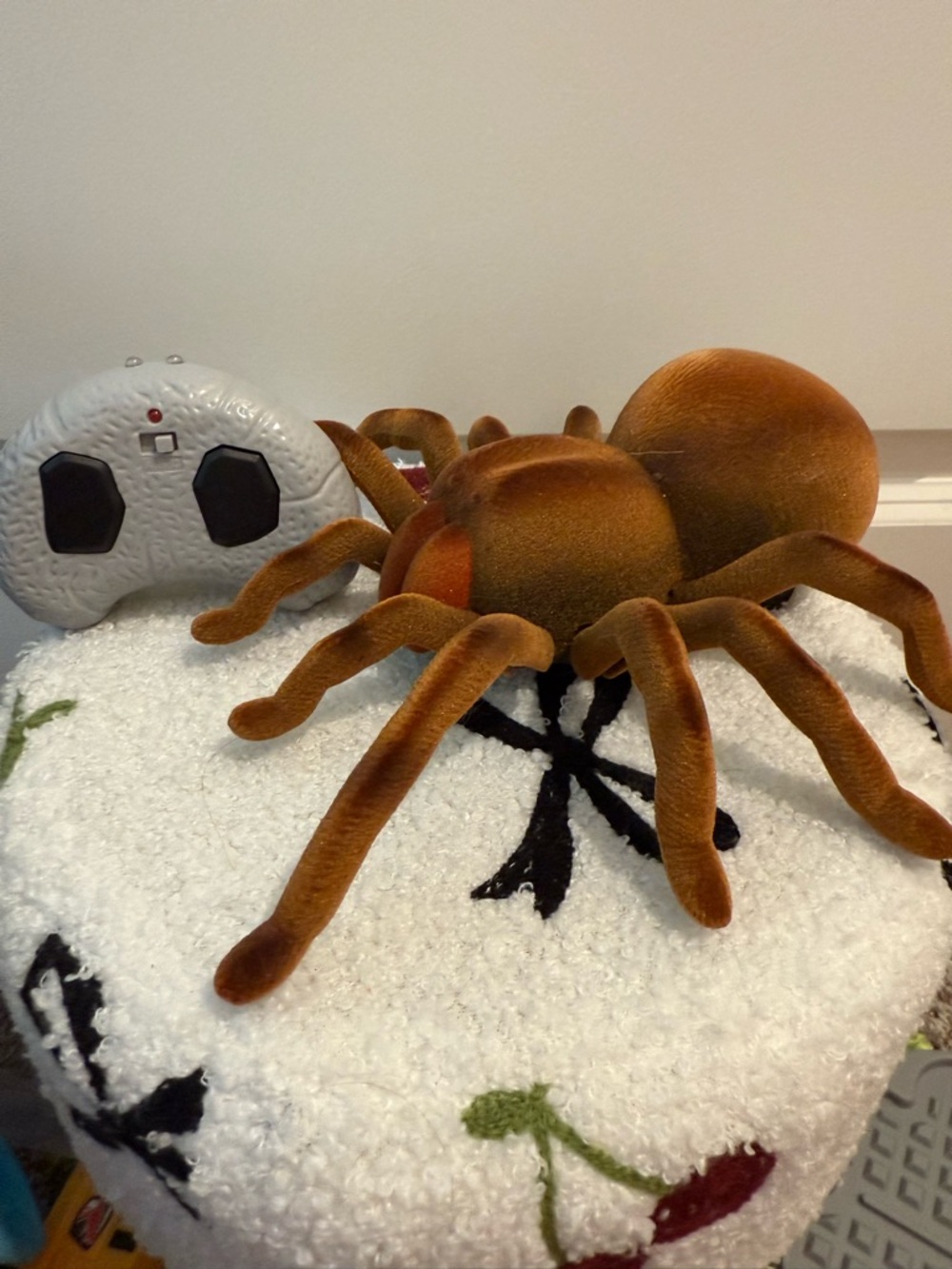 Remote Control Plush Tarantula Toy - Brown